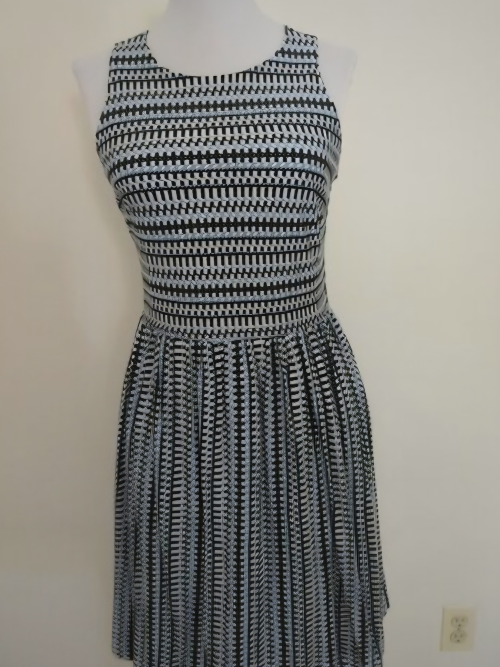 LOFT Black and White Sleeveless Fit-and-Flare Dress